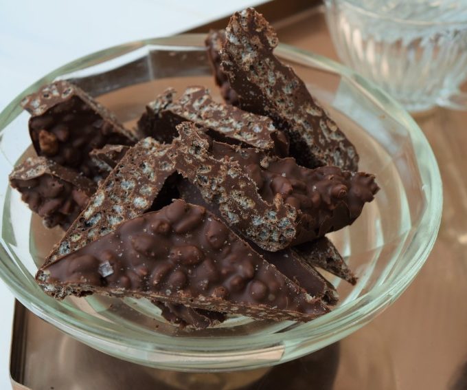 Sea-salt-chocolate-krispie-slab-recipe-lucyloves-foodblog