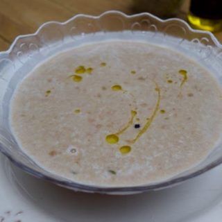White-bean-bacon-truffle-soup-recipe-lucyloves-foodblog