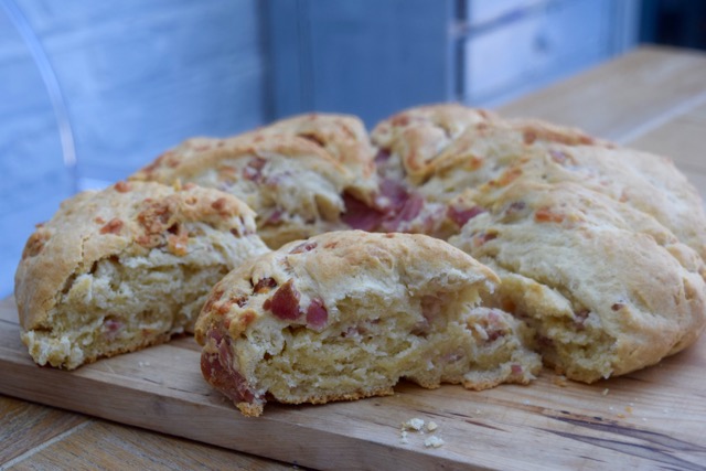Cheese-bacon-scones-lucyloves-foodblog