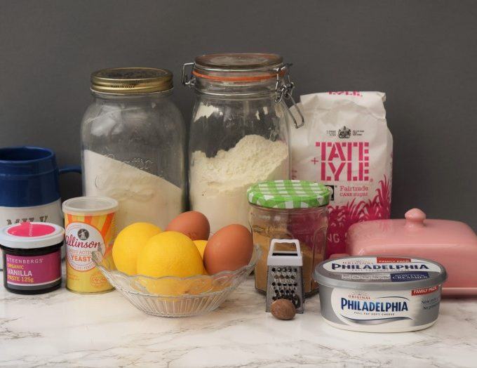 Sticky-lemon-buns-recipe-lucyloves-foodblog