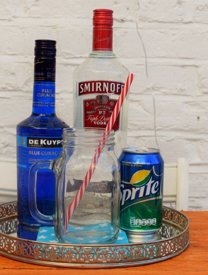 Blue-lagoon-cocktail-lucyloves-foodblog