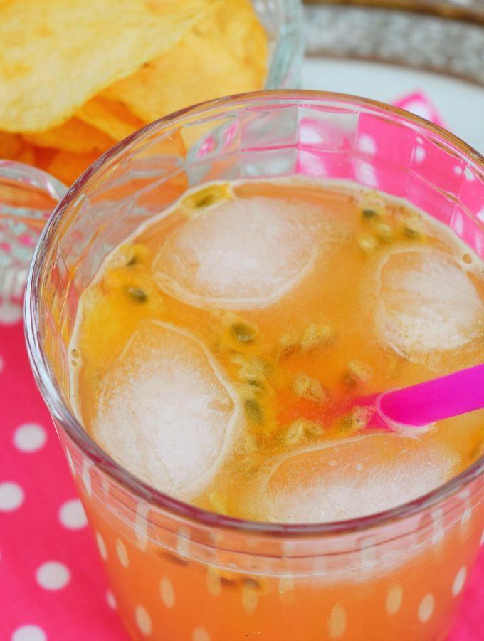 Passionfruit-ginger-spritzer-lucyloves-foodblog